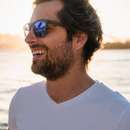 Handsome, tall and tanned guy wants to meet shy woman in Leeds